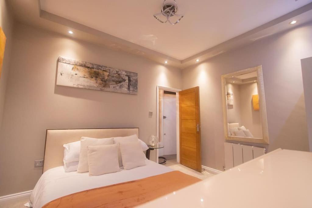 Oikoshomes Three Bedroom Flat In London Exterior photo